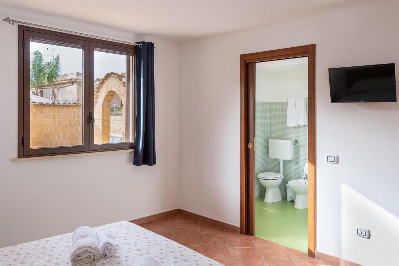 Alelida Villa Con Piscina Чинизи Экстерьер фото