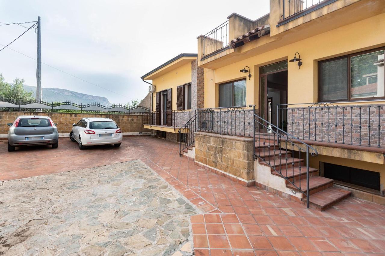 Alelida Villa Con Piscina Чинизи Экстерьер фото